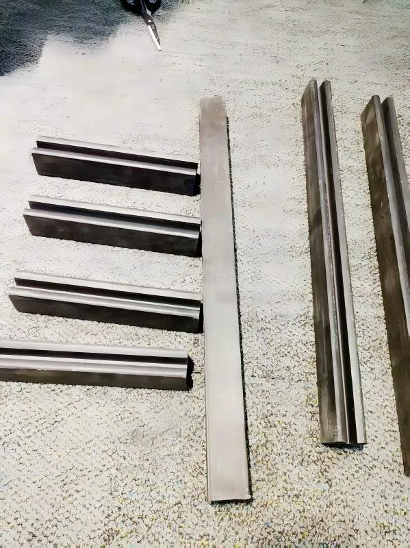 AL Form Beam Plastic Insert